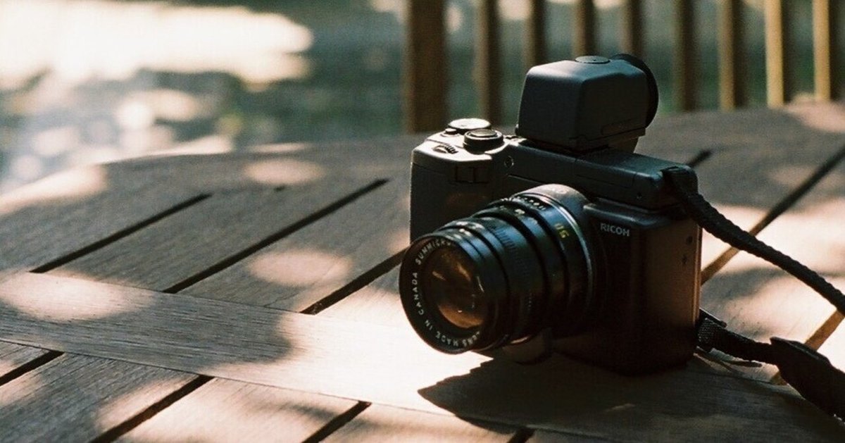 RICOH GXR コンパクトデジタルカメラ ユニークな撮影体験を得られるRICOH GXRとMOUNT A12というカメラ