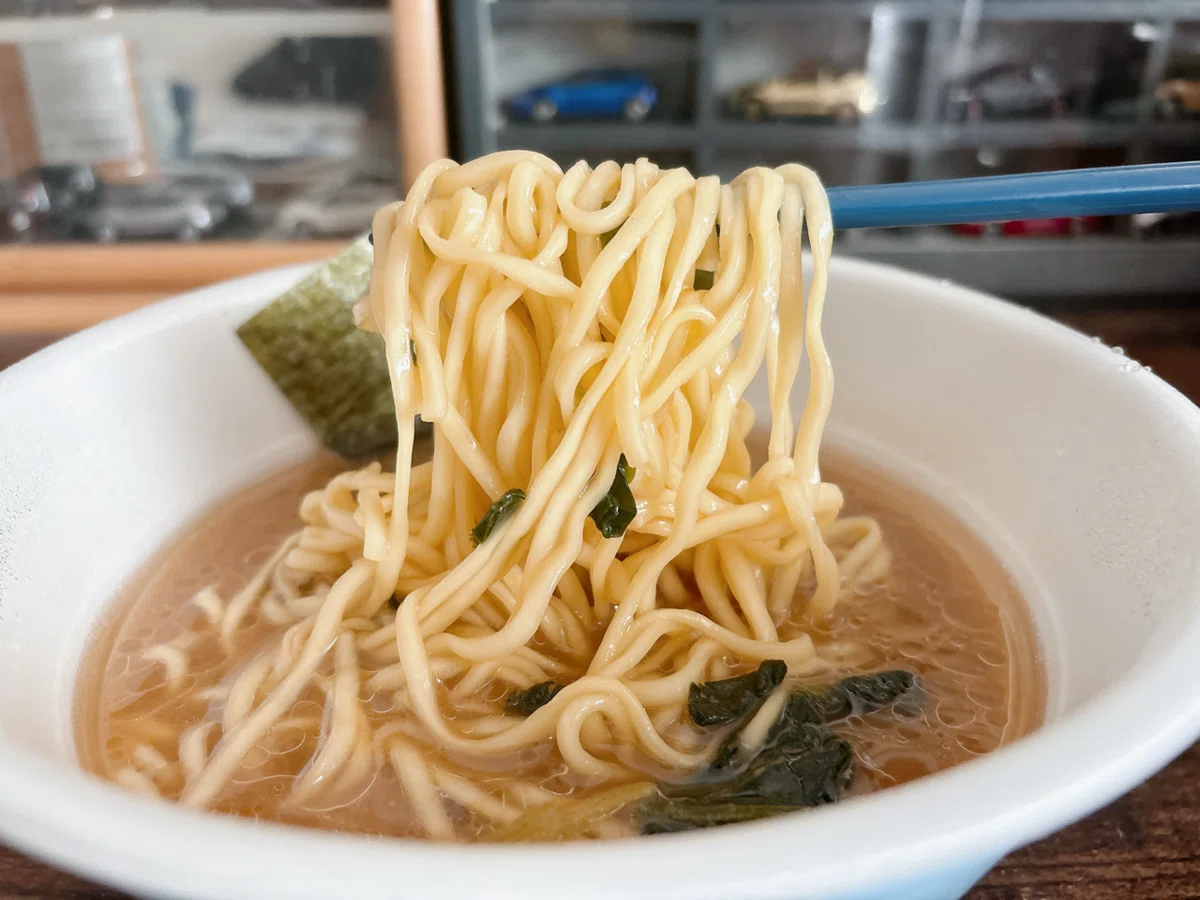 カップ麺格付け#452 ラーメン山岡家 醤油ラーメン (日清食品)｜イケ麺