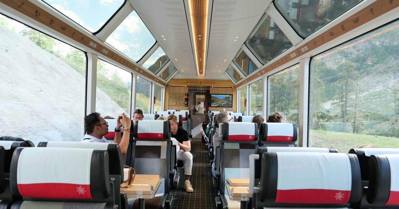 氷河特急 世界一遅い特急列車「スイス氷河特急」でパノラマ車窓の旅をじっくり