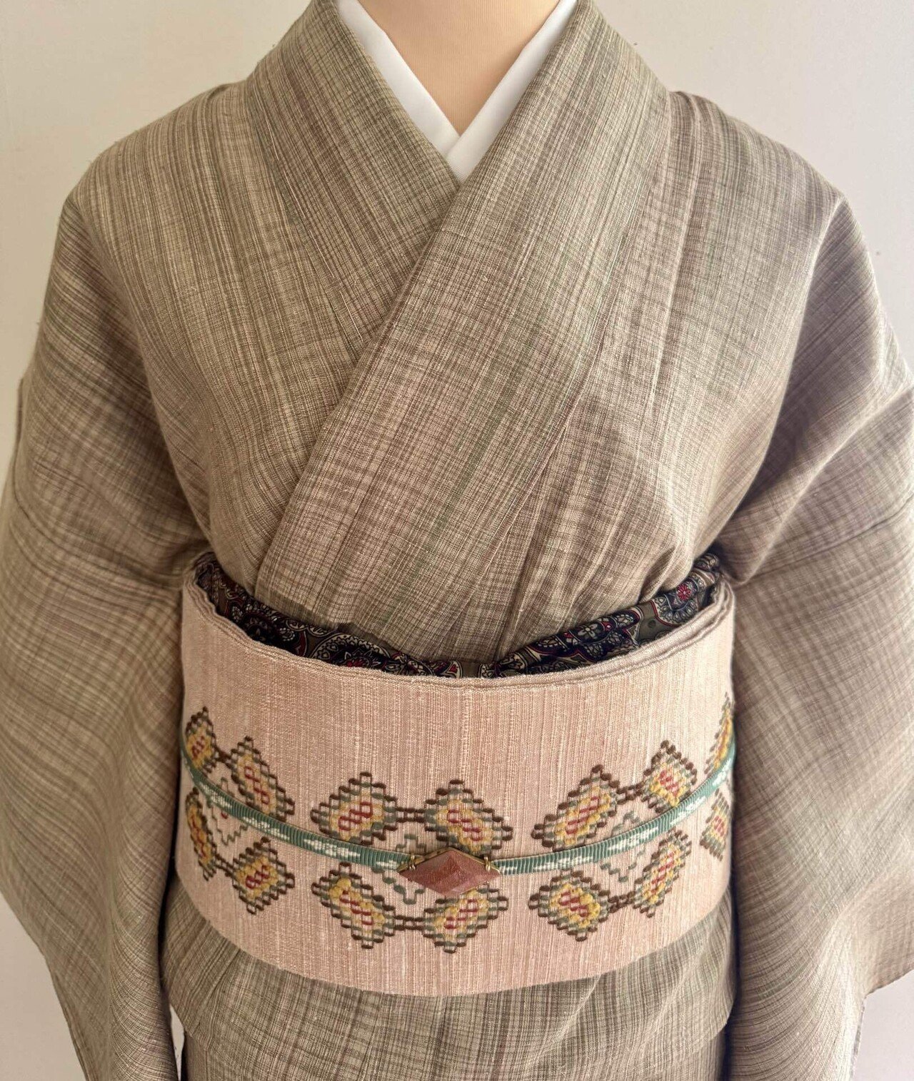 結城紬　単衣着物 楽天市場】単衣 結城紬 重要無形文化財指定 (結) 小紋 紬 御仕立上り