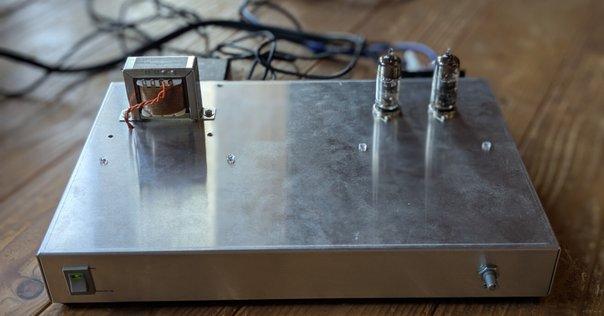 ギター Flying Teapot TubeFeeder image.jpg