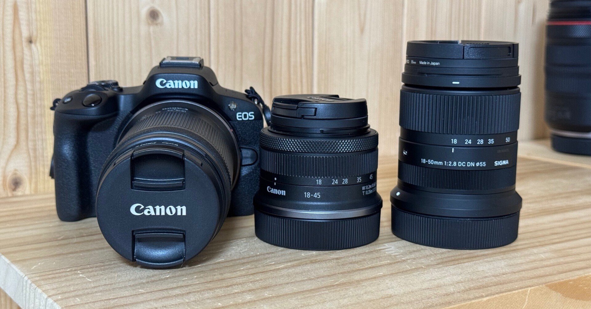 ★レンズ2台 1円スタート★【実用品：作例有】★CANON LENS 50mm F1.4◆Super-Takumar 55mm F1.8◆レンズキャップ付き ☆ハローカメラ☆8032 Canon EOS -E4付 本体とバッテリ-のみ 動作