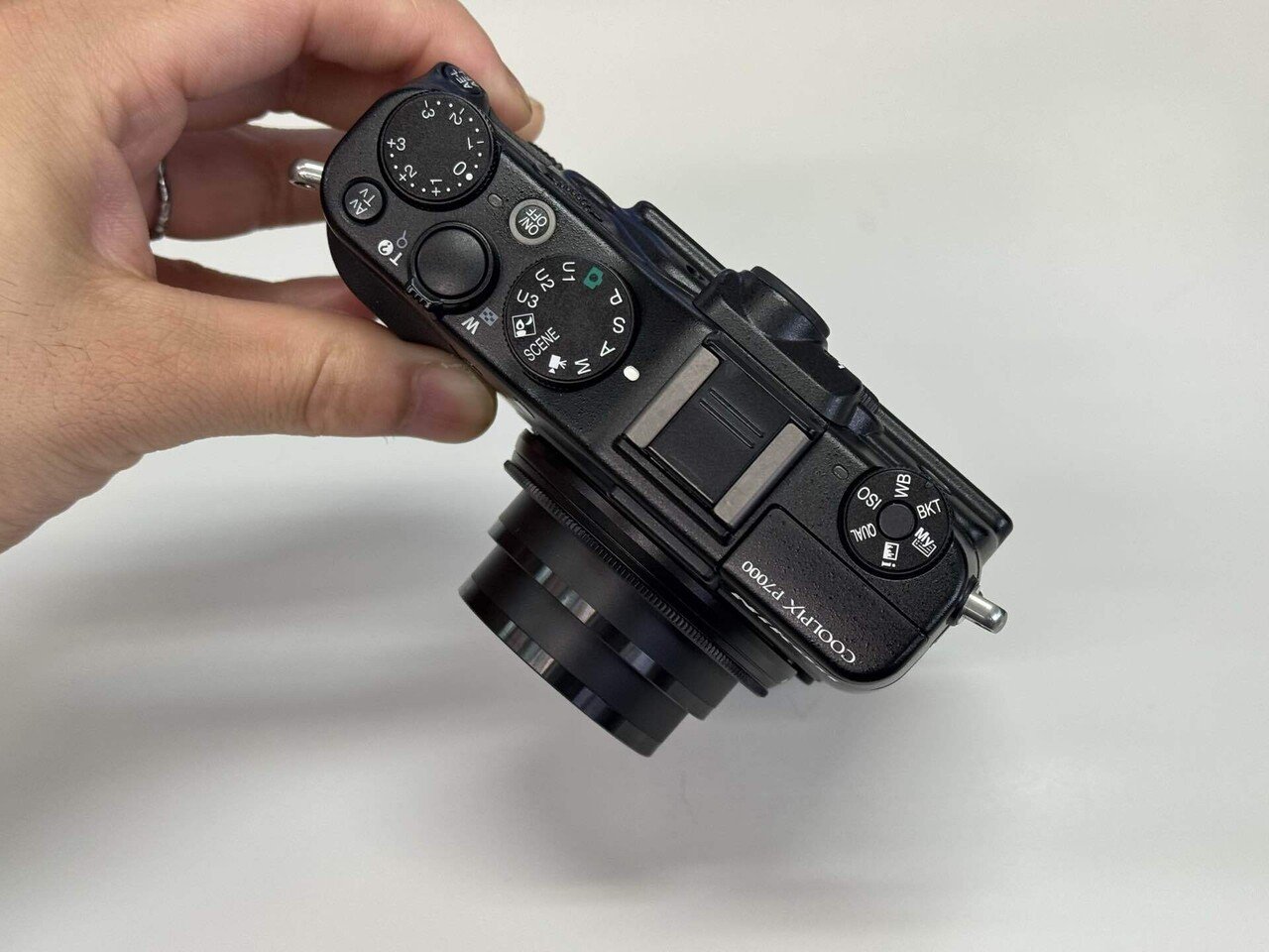 Nikon P7000 というズーム連動式OVFのコンデジ｜toibo