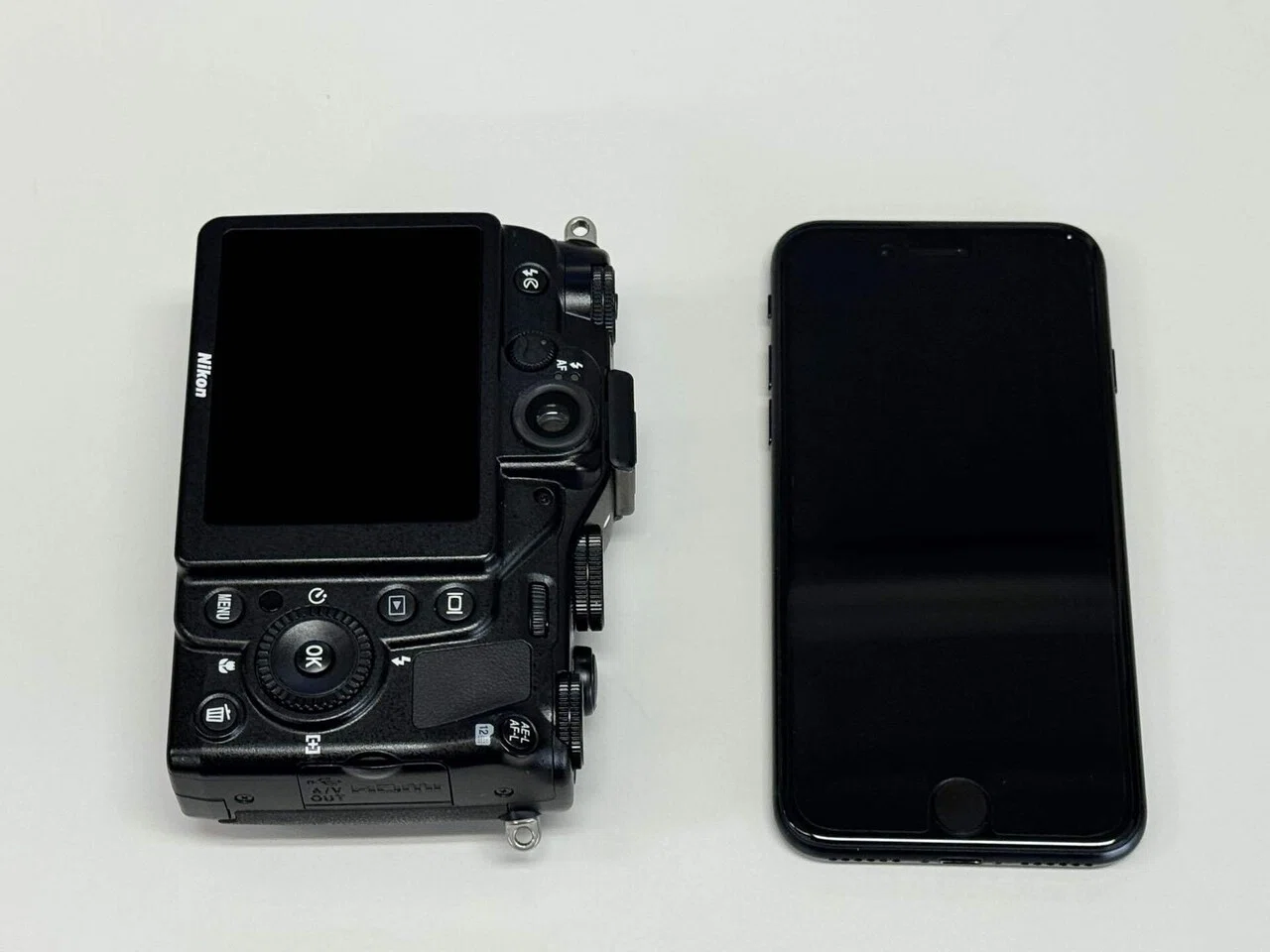 Nikon P7000 というズーム連動式OVFのコンデジ｜toibo
