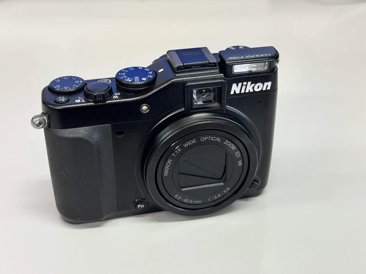 Nikon P7000 というズーム連動式OVFのコンデジ｜toibo