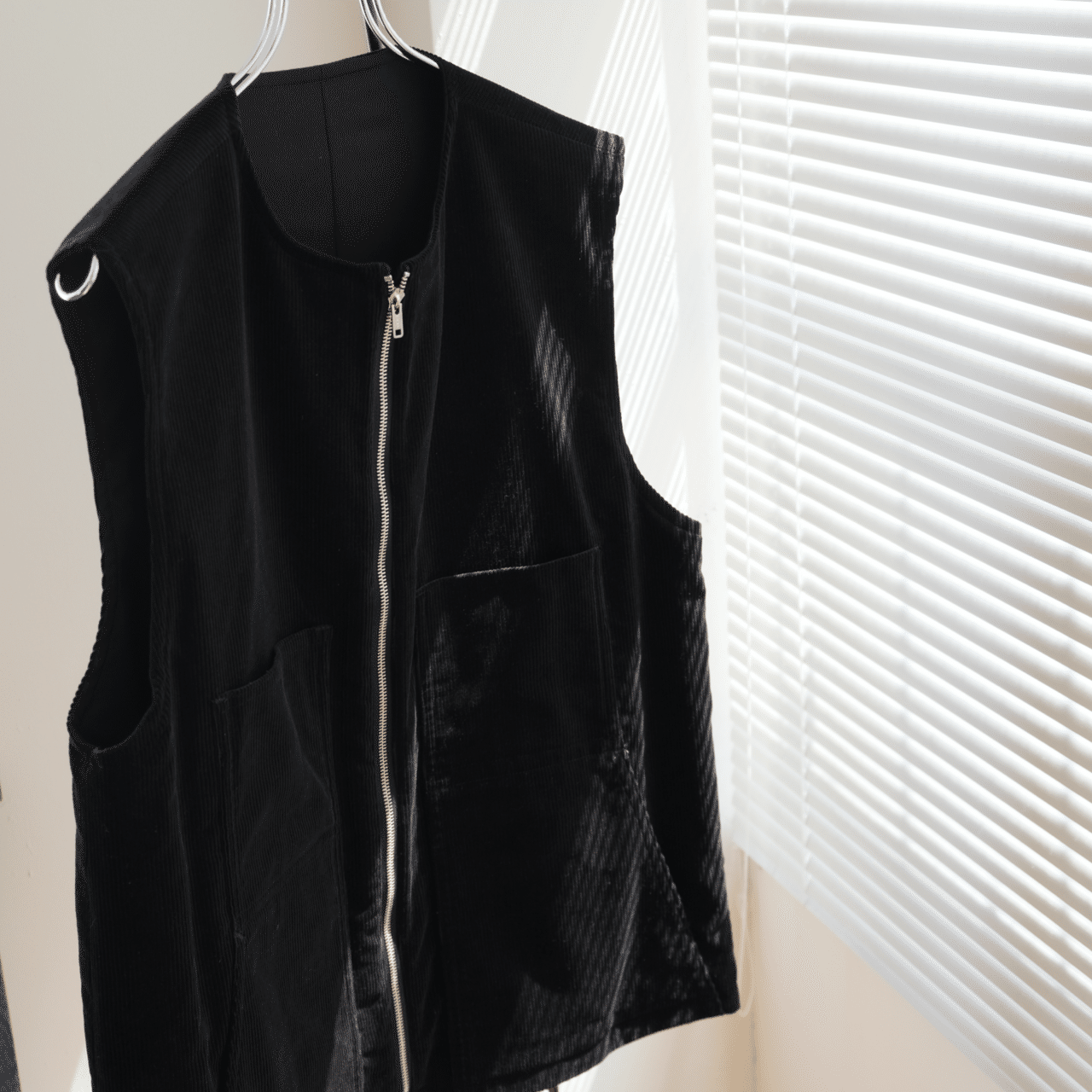 両A面ベスト。日本の素晴らしい生地を体感してください。｜水岡