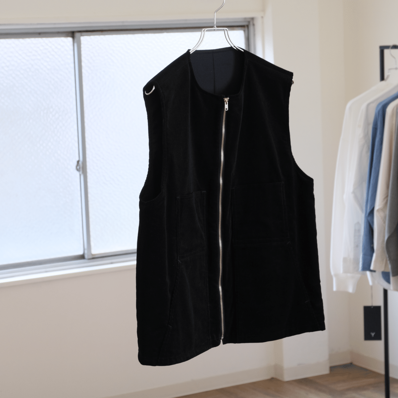 25AW BISOWN リバーシブルベスト　サイズ3 両A面ベスト。日本の素晴らしい生地を体感してください。｜水岡
