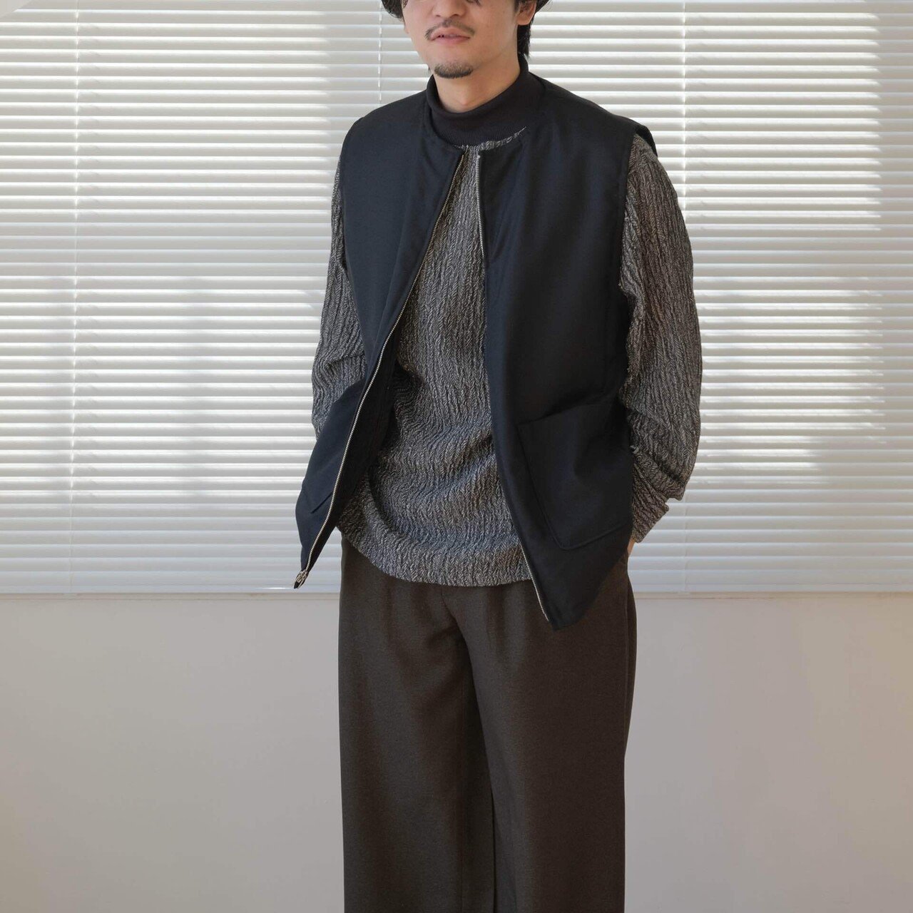 25AW BISOWN リバーシブルベスト　サイズ3 両A面ベスト。日本の素晴らしい生地を体感してください。｜水岡