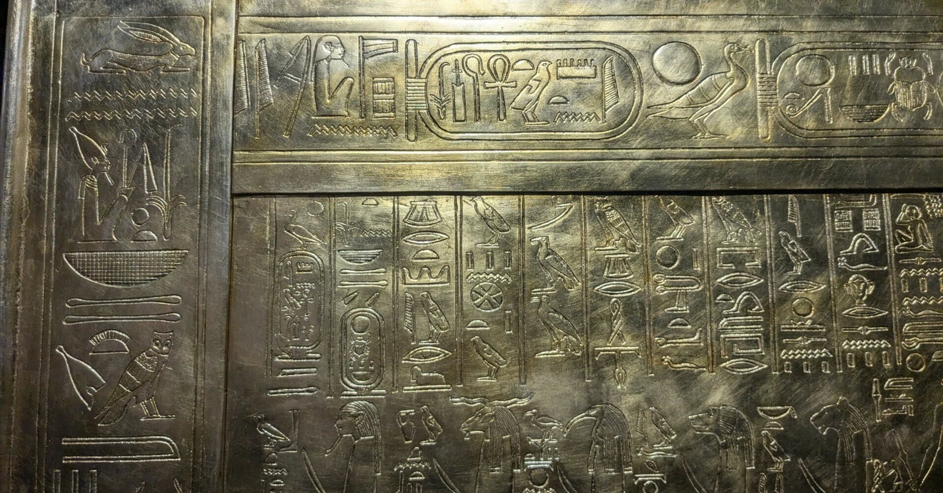 古代エジプトは日本と同じ多神教～横浜のツタンカーメン展｜シロナ