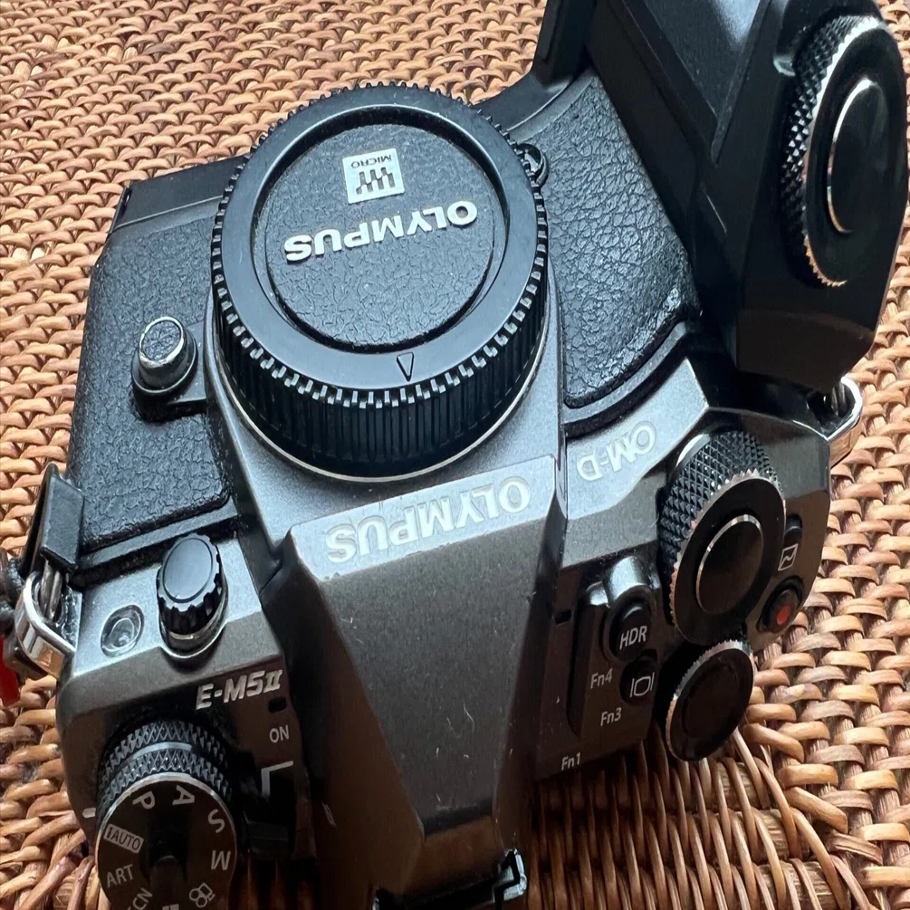 ビンテージm43で街歩き | OLYMPUS OM-D E-M5 Mark ll Limited Edition
