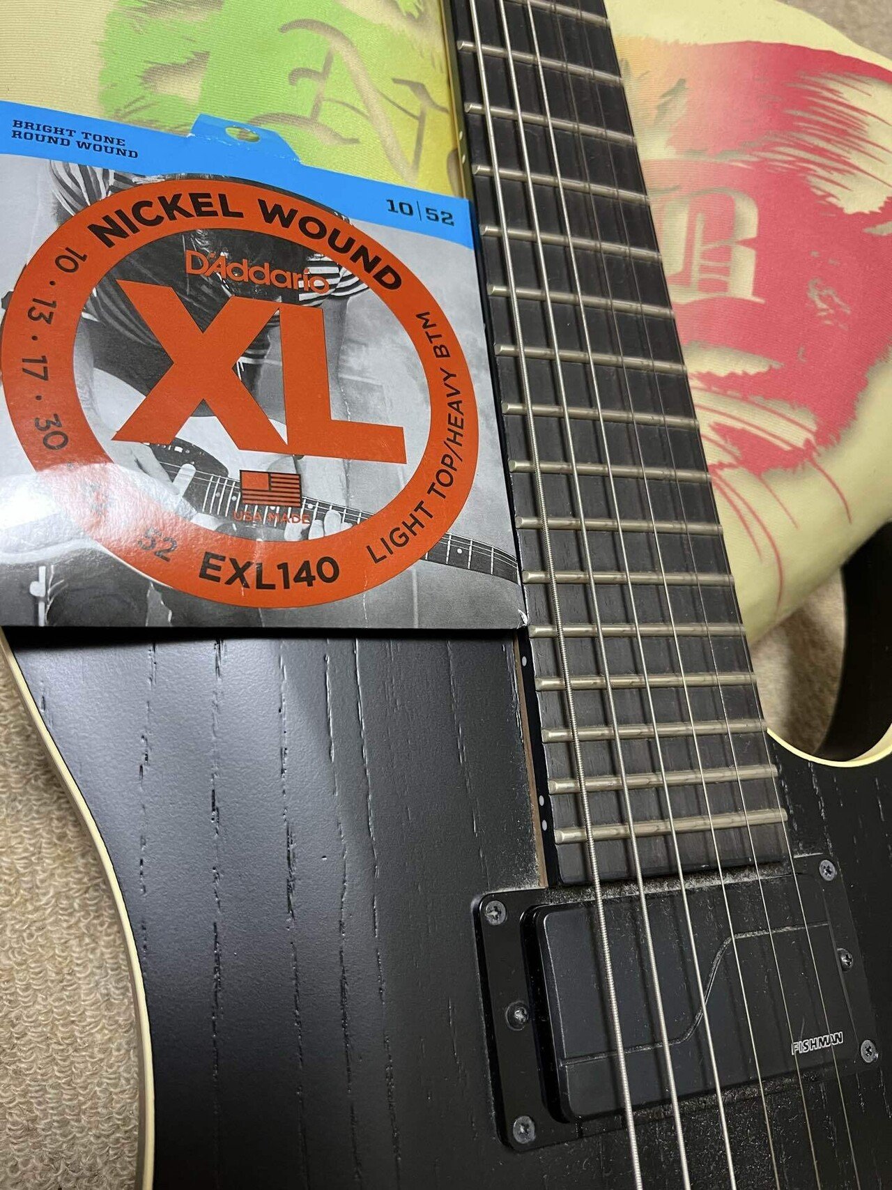 4年前に買ったギターの弦交換を初めてした笑｜XXUX(読み方:ゆー)