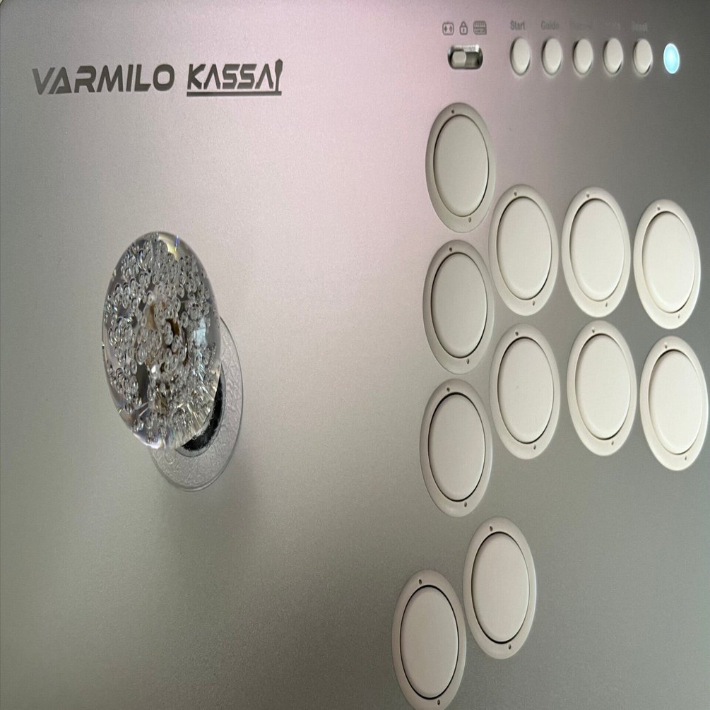 アケコン紹介】VARMILO KASSAI の感想とPS5版の注意点 ｜セラニ