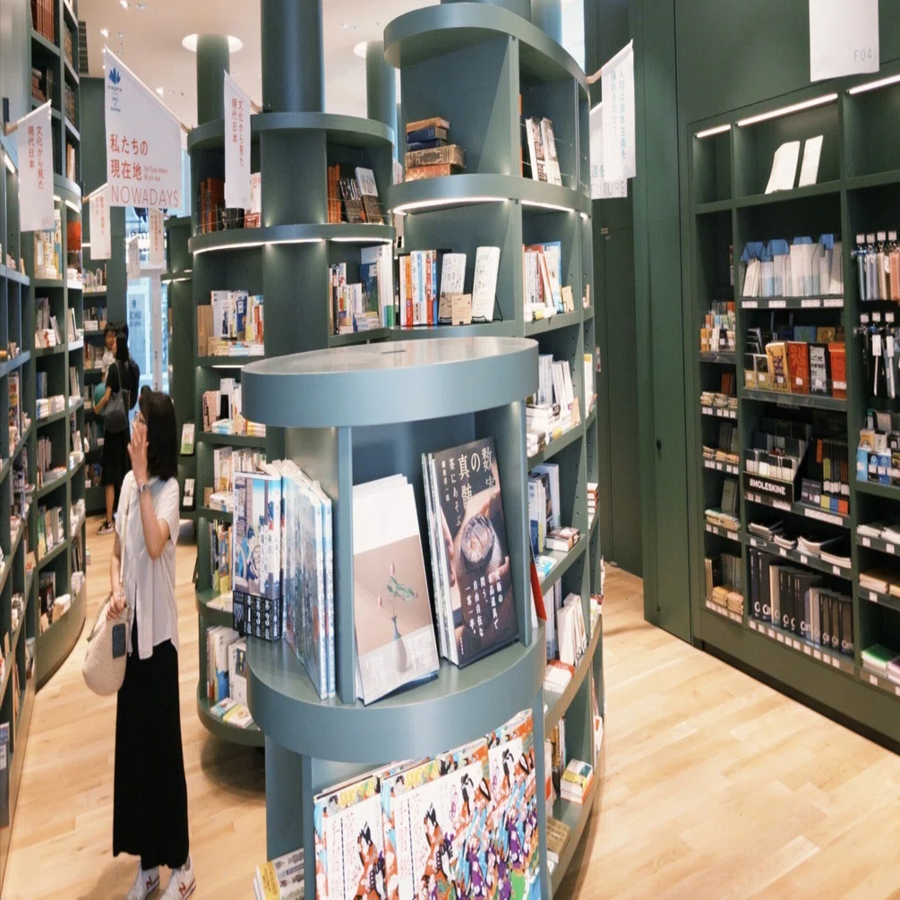 知は熱いうちに打て。】新感覚書店・マグマブックスに行ってきた
