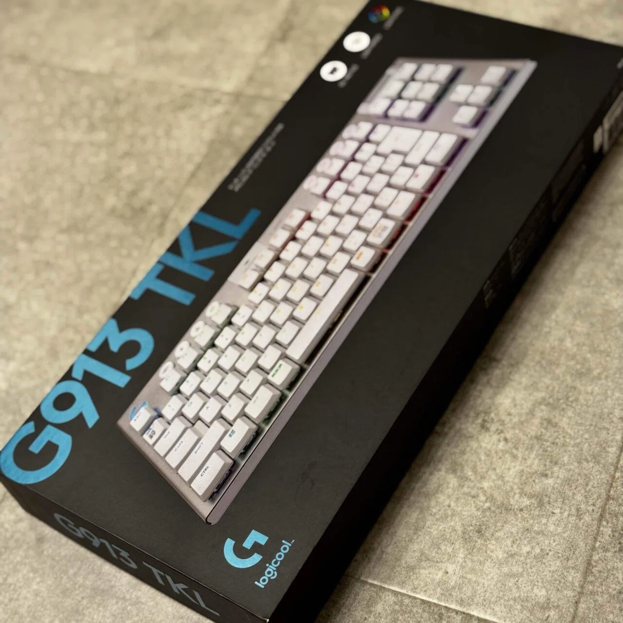 レビュー】Logicool G913 TKLを3年間酷使したSEのレビュー｜ほしの