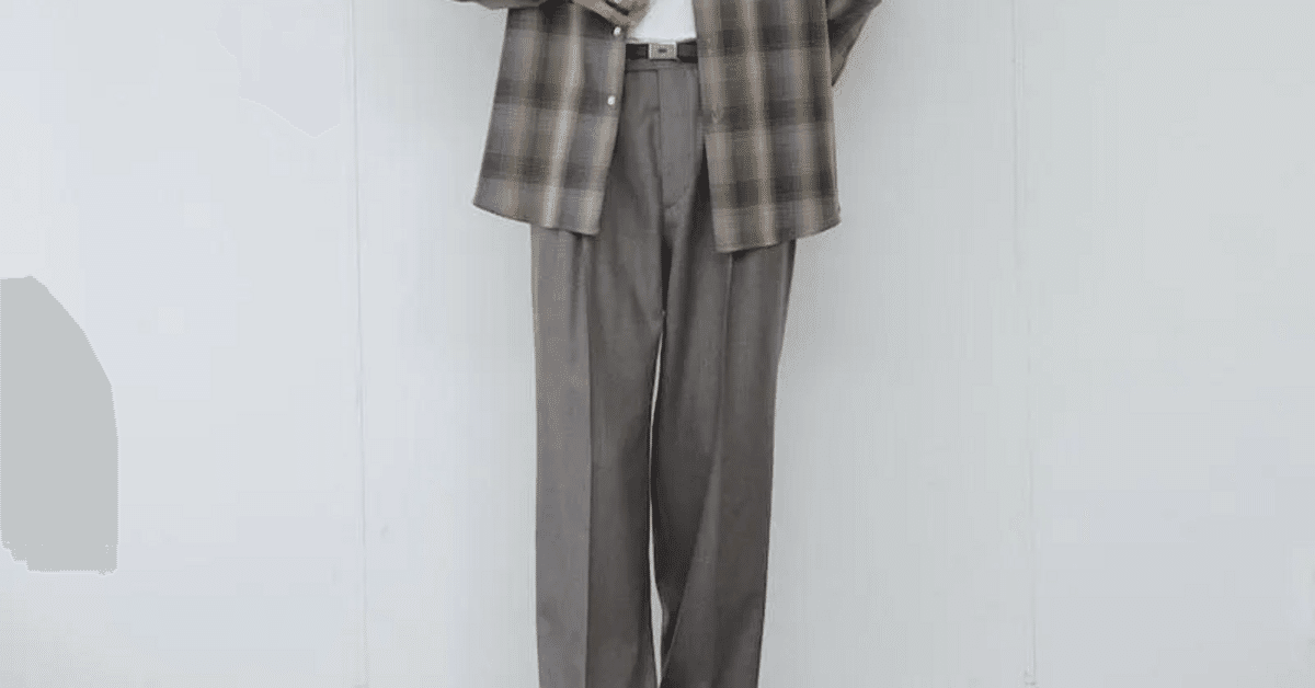 スーツ SUPER LIGHT WOOL TROUSERS AURALEEより「SUPER LIGHT WOOL TWO-TUCK SLACKS」発売です