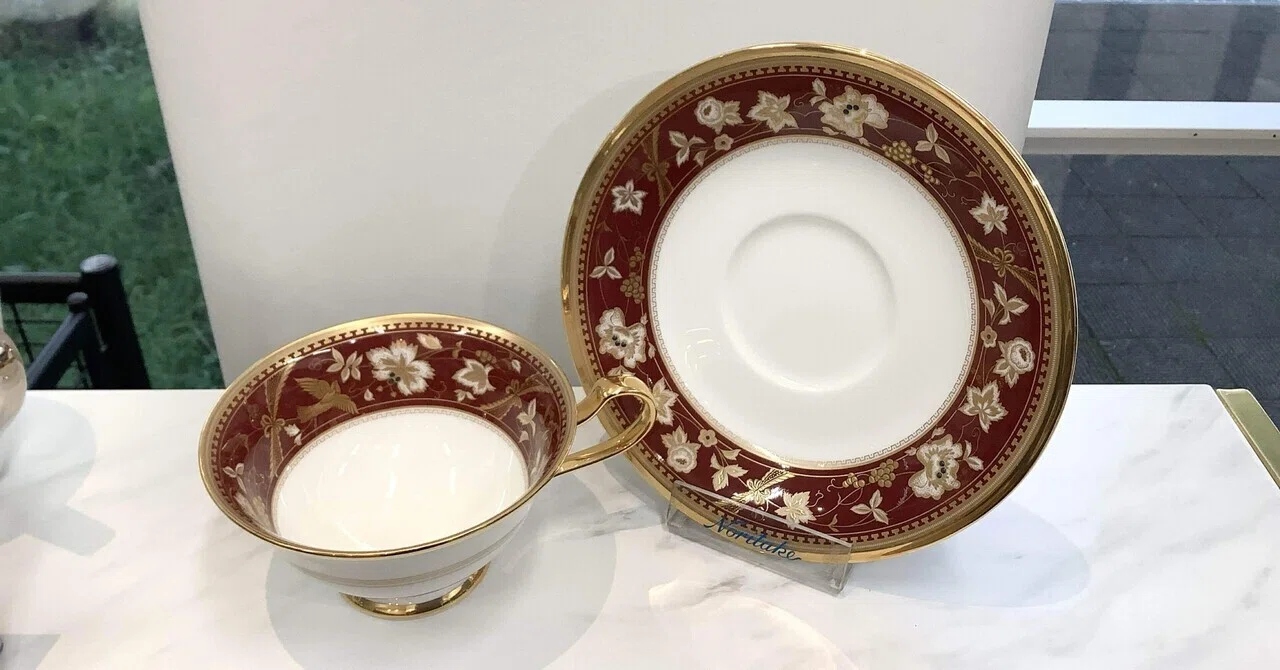 ノリタケ サブライム カップ&ソーサー（海老茶）のご紹介｜テーブル 