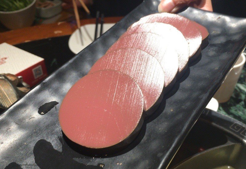 氷の山にキノコが立ってる 魅惑の食文化 上海でグループ旅行にオススメの火鍋を楽しもう みじんことオーマ Note