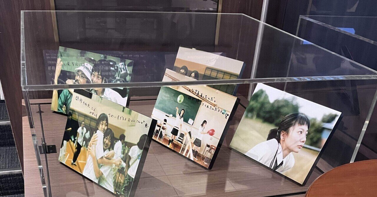 「リンダリンダリンダ」Tシャツ、ステッカー、缶ミラー。 リンダ リンダ リンダ 4K」公式グッズの缶ミラー。劇中に登場