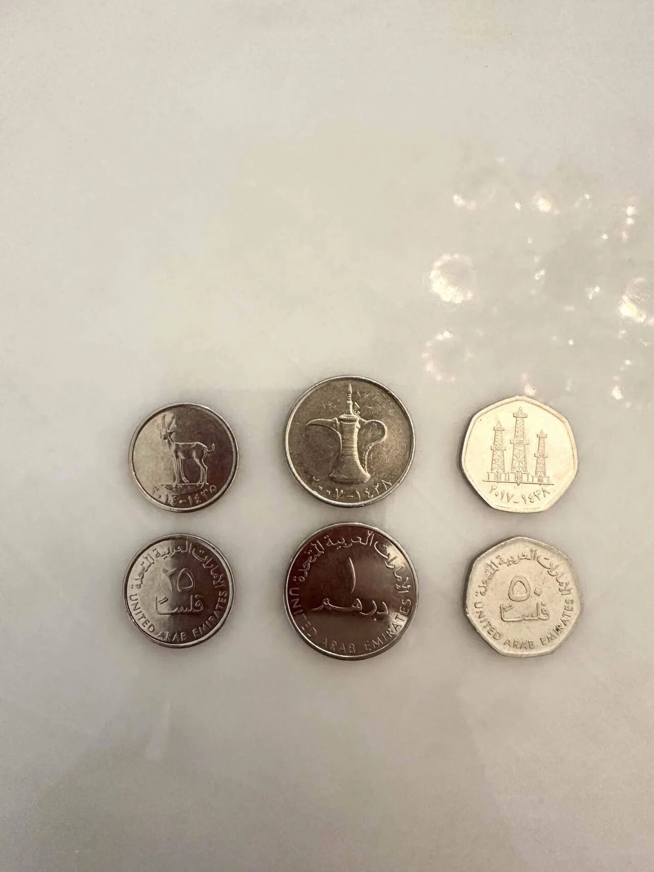 これがドバイのお金か！｜カーン江夏未花