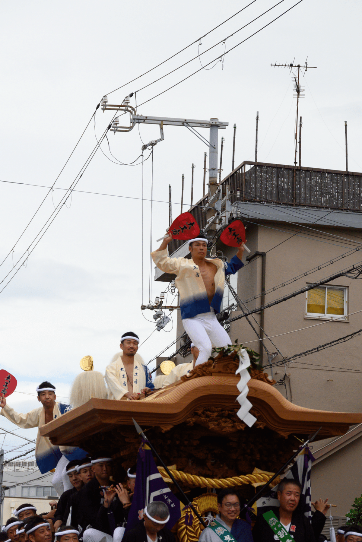 祭り 地車 だんじり 鐘 練習 岸和田だんじり祭り--手作り地車でトレーニングする少年達