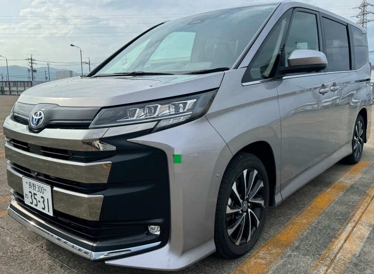 試乗レビュー168、169台目 トヨタ ノア(4代目 90系) HV｜ビタミン