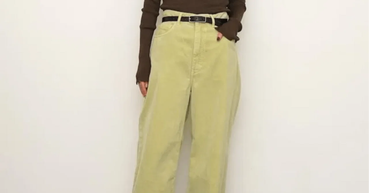 AURALEE】唯一無二のコーデュロイPIGMENT DYED FINX CORDUROY WIDE 5P