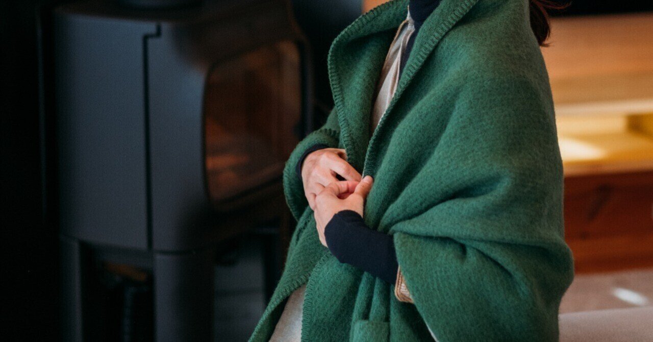 ラプアンカンクリ　ポケットショール　2025秋冬の新色モスグリーン　ユニセックス UNI pocket shawl（moss green） – LAPUAN KANKURIT（ラプアンカンクリ）