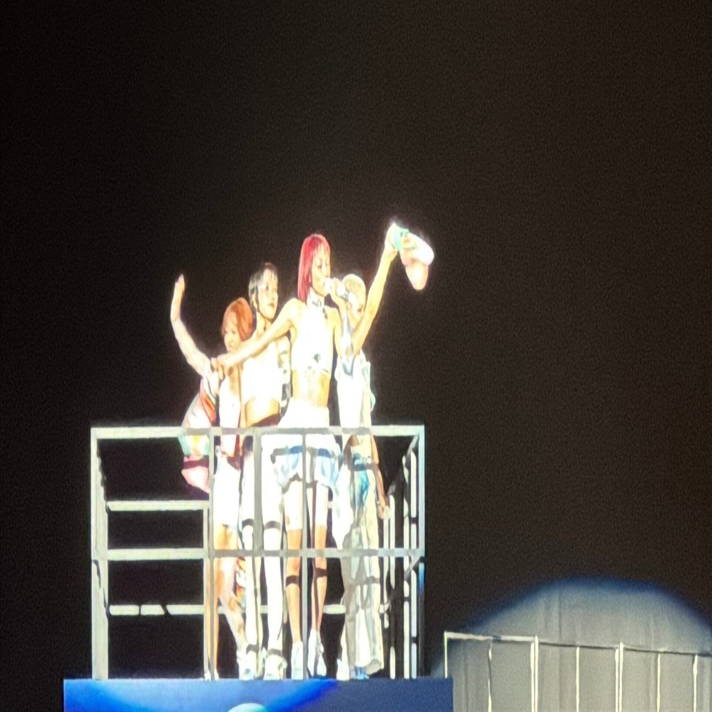 XG 初ワールドツアー展示会グッズをオンラインで購入｜残念ながら現地