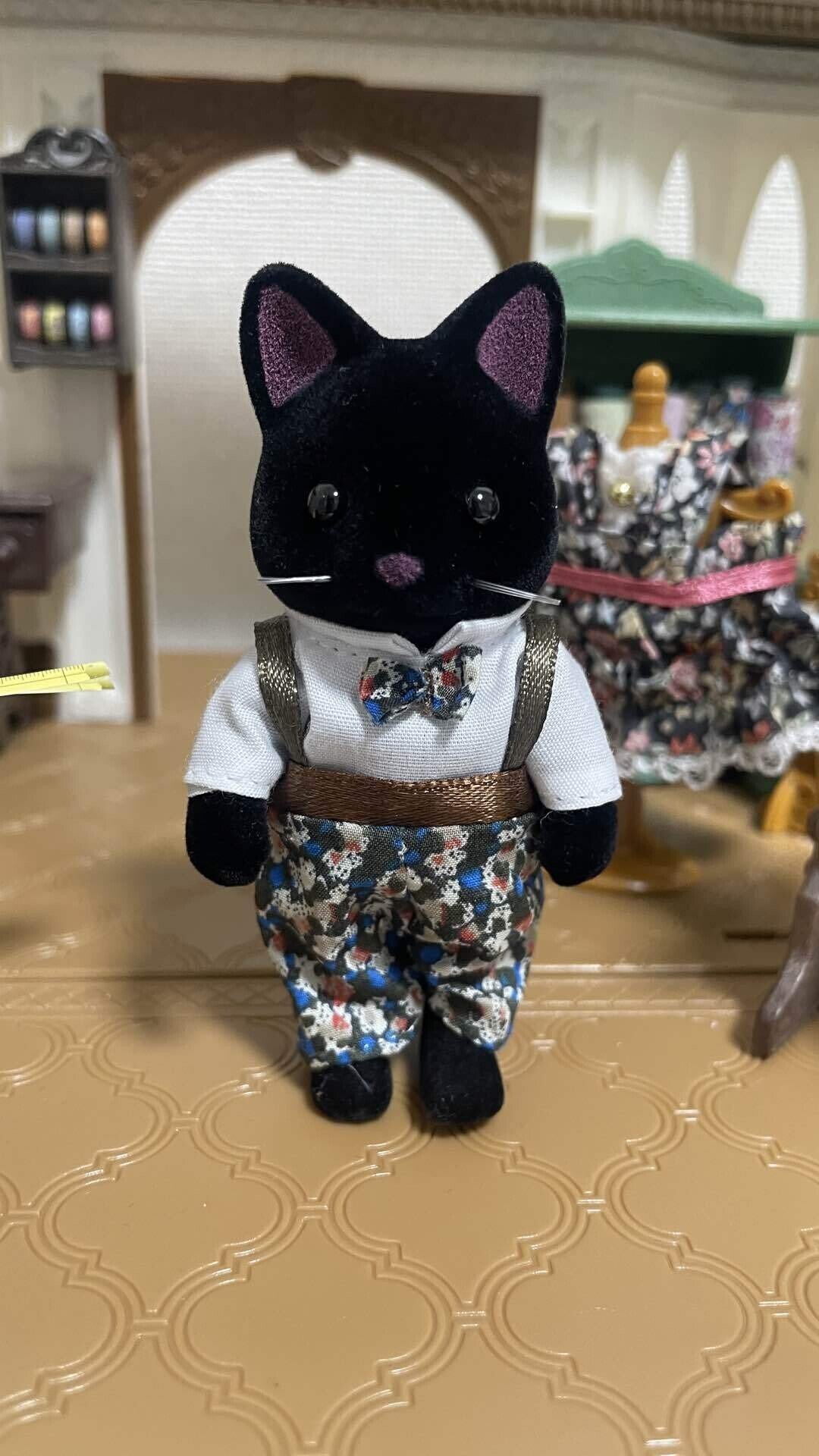 レアレアyoshimaruさんネコ立体オブジェ作家置物作家ぬいぐるみ