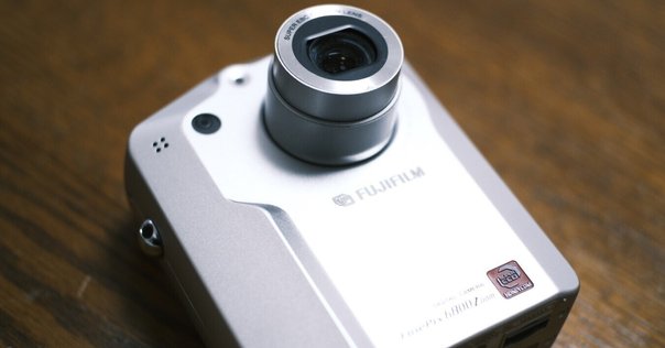FUJIFILM Finepix 6800Z｜元田中マロ