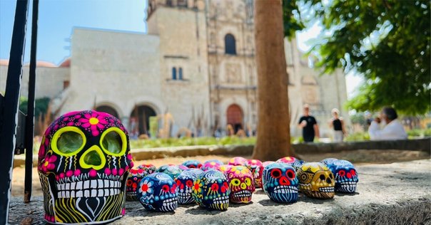 新品＊サテンステッチ刺繍＊ミチョアカン州＊メキシコ雑貨 女の子に大人気！鮮やかな田園風景がかわいいミチョアカン刺繍