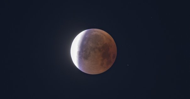 遺品整理◼️蔵からかなり古い超特大な星4つの謎のお皿が出てきた