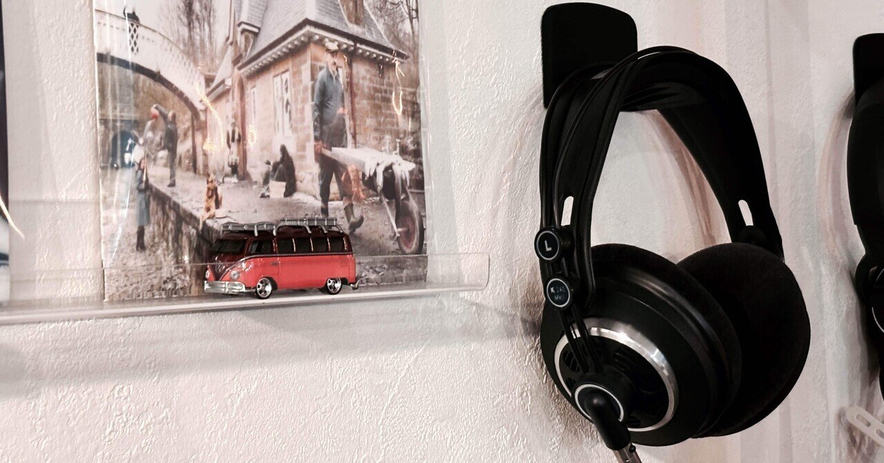 【レア】AKG K240 Studio (オーストリア製) AKG K240 Studio Circumaural Stereo Headphones | zZounds