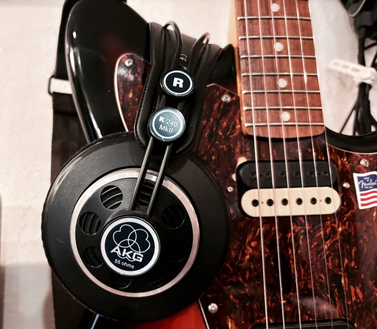 AKG K240 STUDIO オーストリア製 ヘッドホンAKG K240 mk2と私の音楽