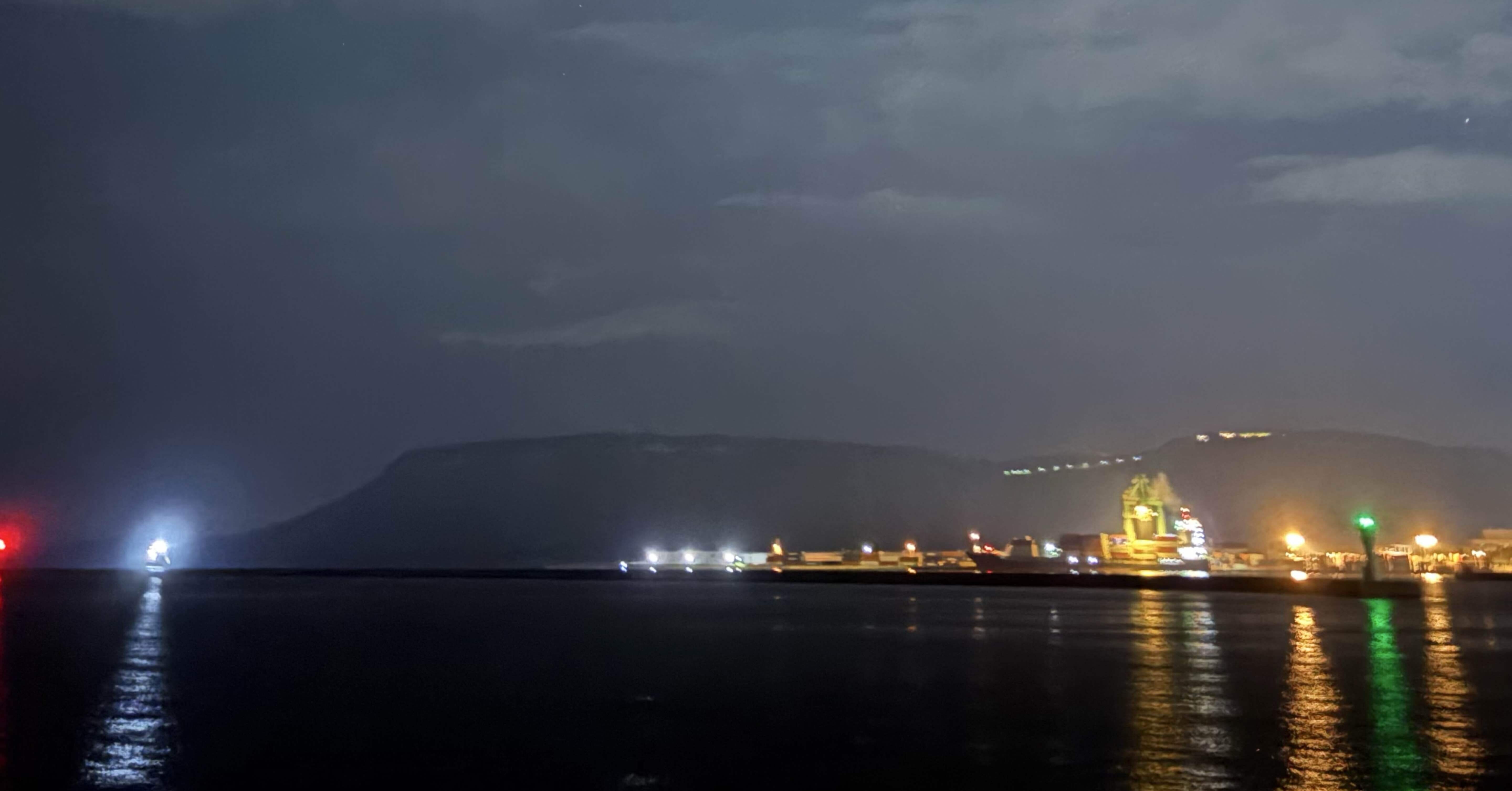 夜の海｜SPACE DRAGON（スペース ドラゴン）