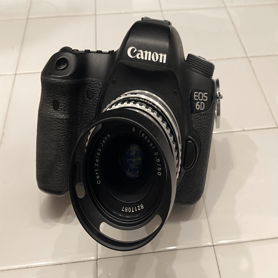 鷹の目は現代に何を見る。Carl Zeiss Jena Tessar F2.8/50mm｜ひとりGo