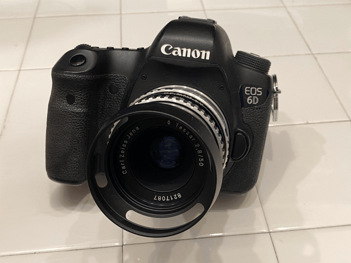 鷹の目は現代に何を見る。Carl Zeiss Jena Tessar F2.8/50mm｜ひとりGo