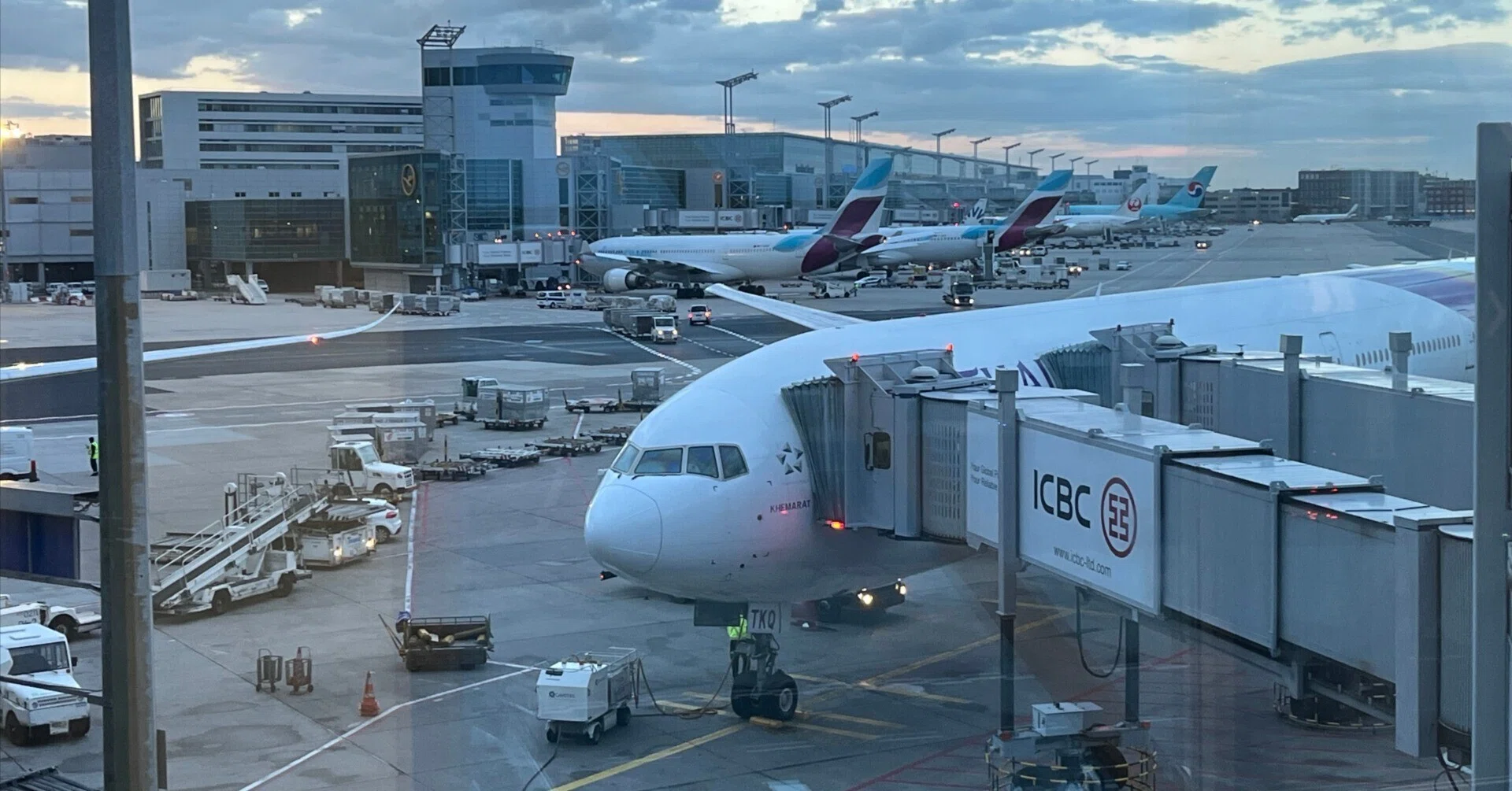 タイ国際航空 ビジネスクラス搭乗記 #キャビアとロブスターの機内食