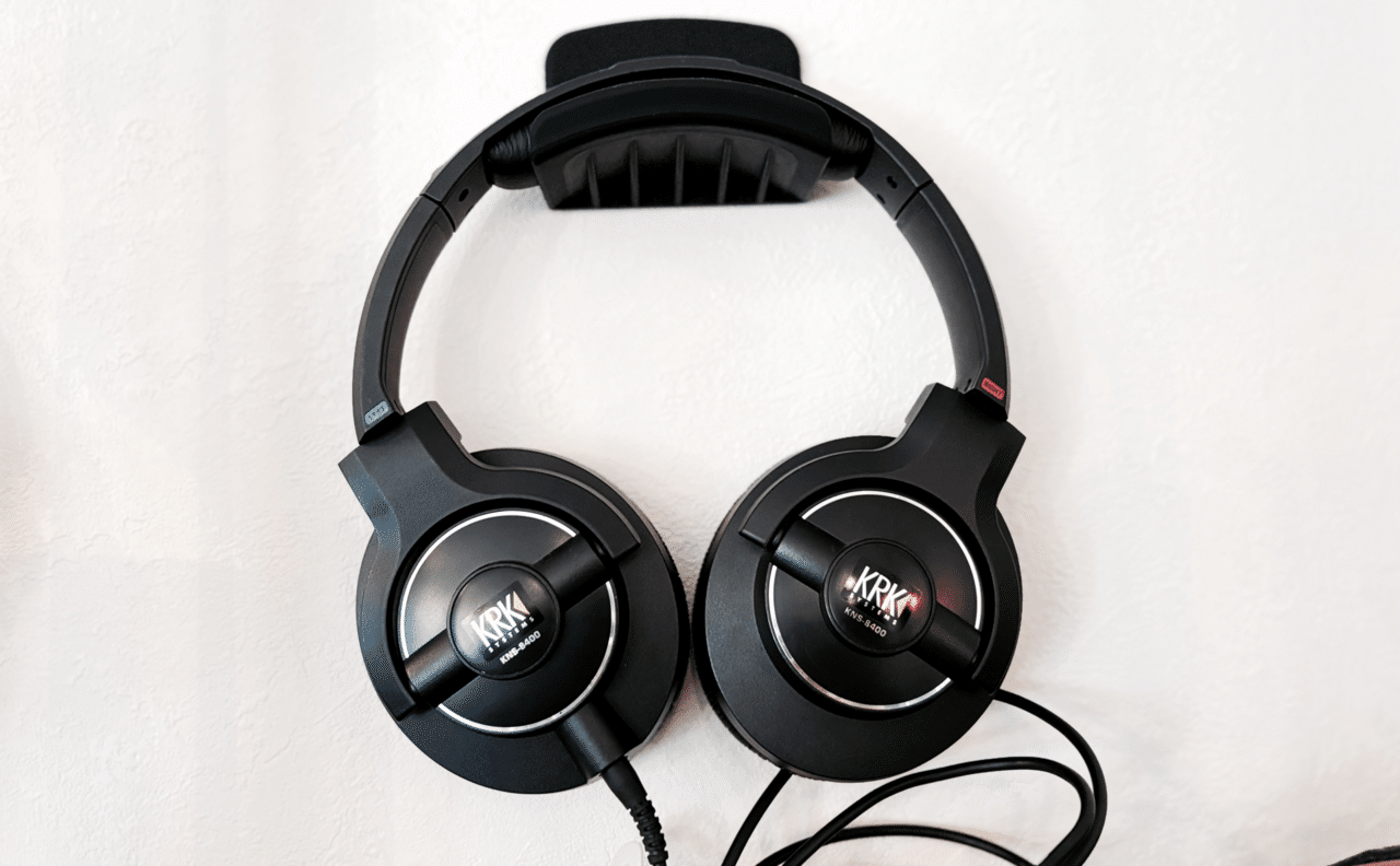 KRK KNS8400を今も愛用する理由 ─ 定番CD900STではなく、このフラット