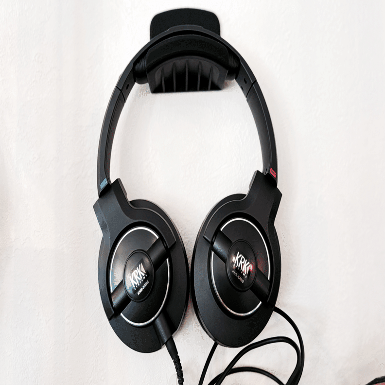 KRK KNS8400を今も愛用する理由 ─ 定番CD900STではなく、このフラット