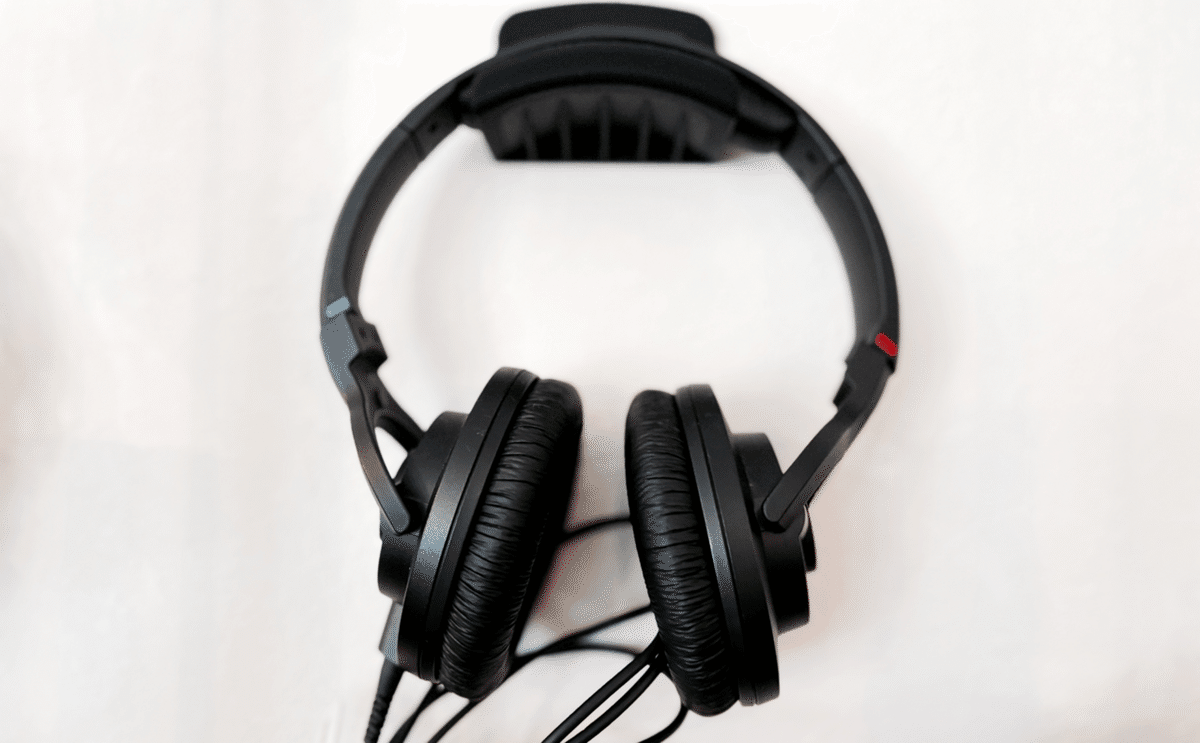 KRK KNS8400を今も愛用する理由 ─ 定番CD900STではなく、この