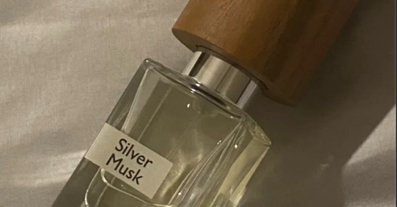 10 メタリックで和菓子みたいな優しい甘さ？/シルバームスク(SILVER