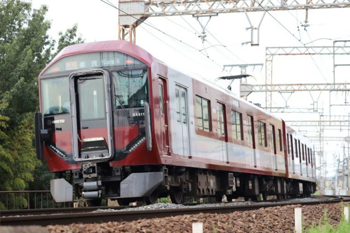 近鉄奈良線9820系大阪万博ラッピング｜昭和の鉄道愛好家