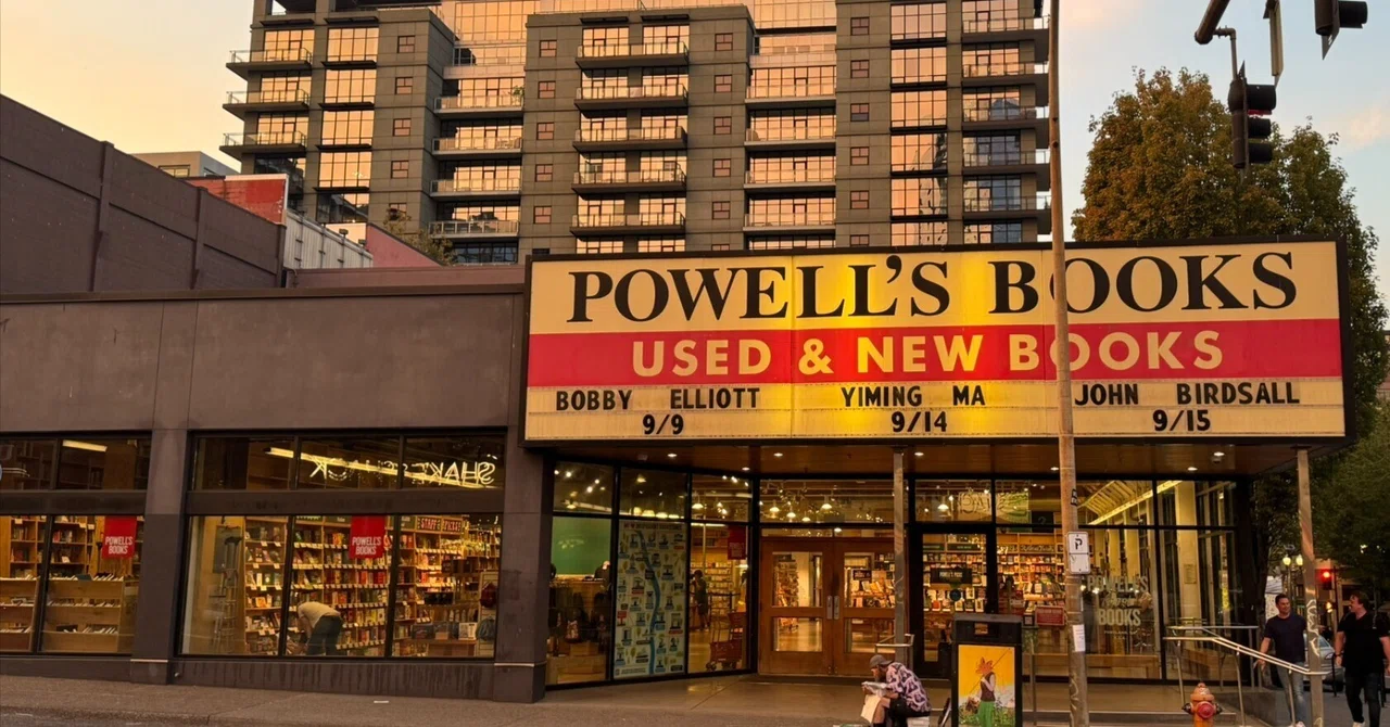 ポートランド書店紹介】POWELL