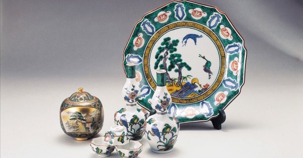 古美術 陶芸 中国 九谷 今』の時代の古九谷を。 ┈┈┈┈┈┈┈┈┈┈ 伊藤製陶所