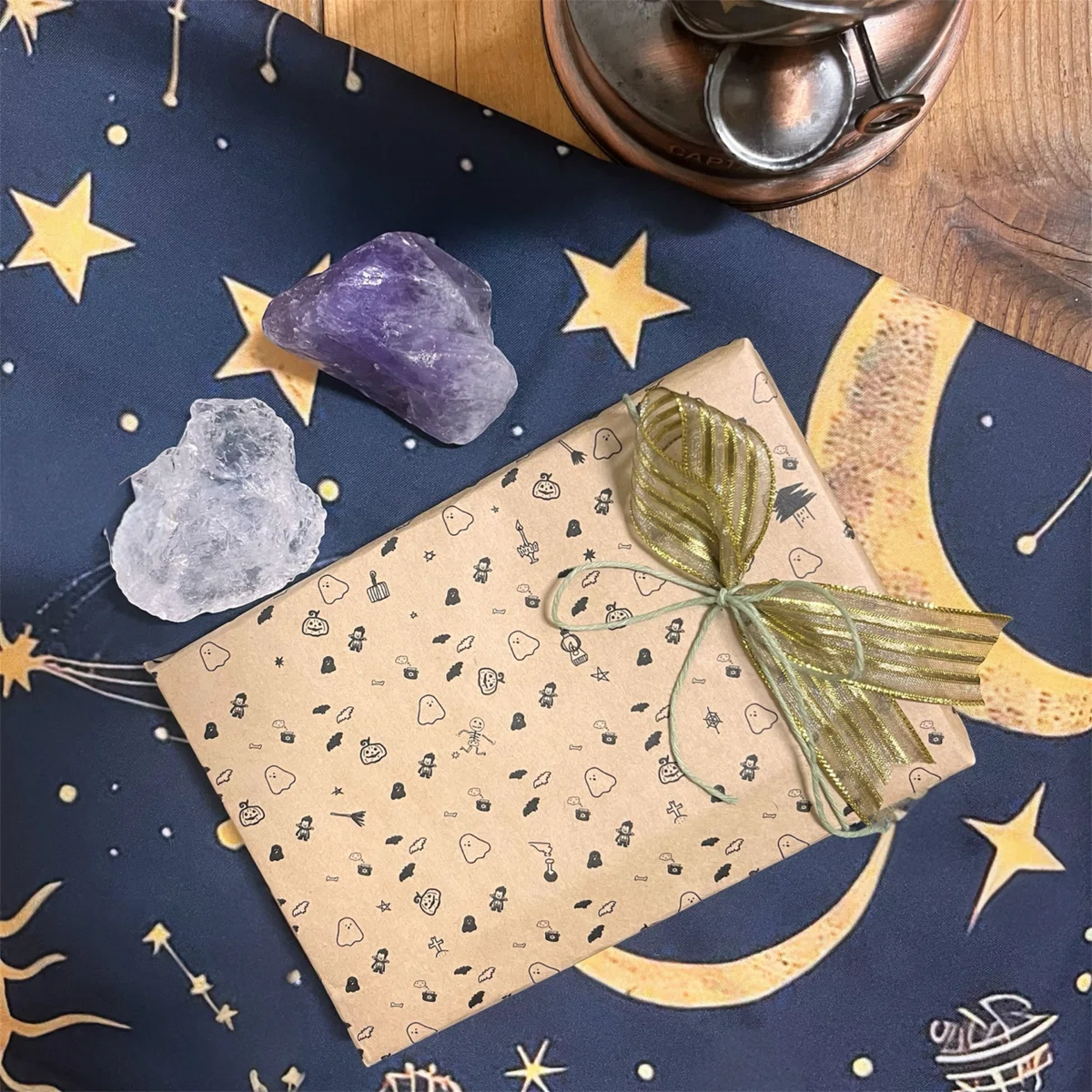 [shop] Halloween Wrapping Paper｜おかめイラスト