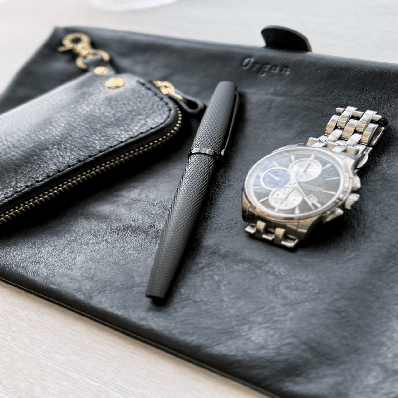 最初は奥さんに不評だった…HERZスマートキーケースを育てる日々