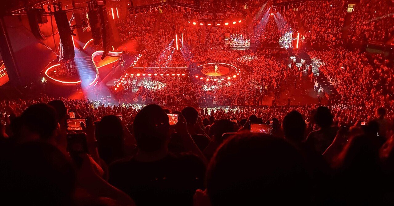 世界で最も有名なアリーナ”で洋楽ライブを楽しむ。NYのマディソン