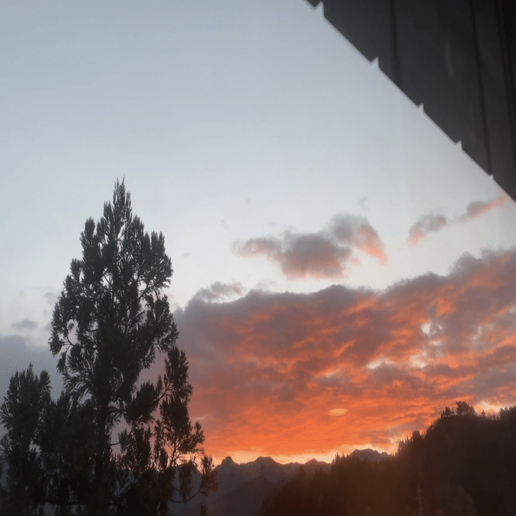 エッセイ】描けない日の私なりの対処法｜油彩画『黄色いマフラーの少女