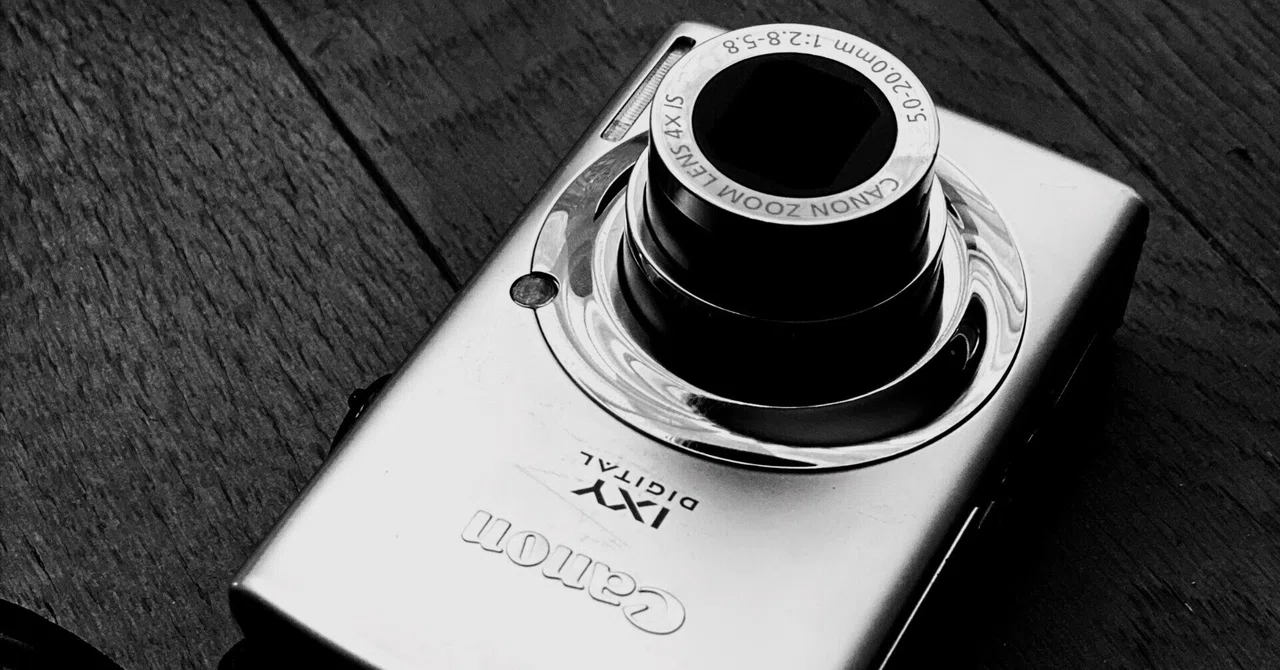 廃棄処分から復活 Canon IXY 920IS｜ema_photo